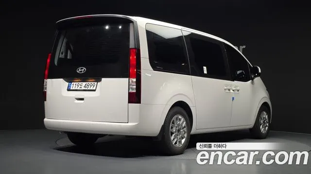Hyundai Staria Staria Tourer 9 мест — Фото автомобиля 2