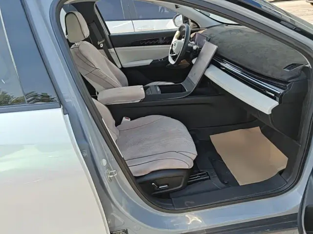 Geely Galaxy L6 — Фото автомобиля 24
