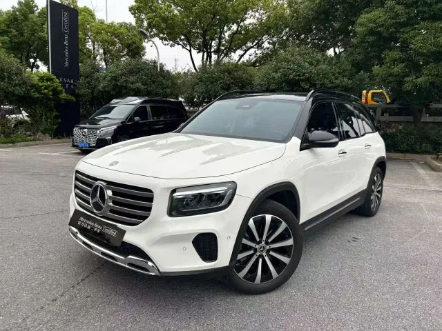 Фотография автомобиля — Mercedes-Benz GLB-Class