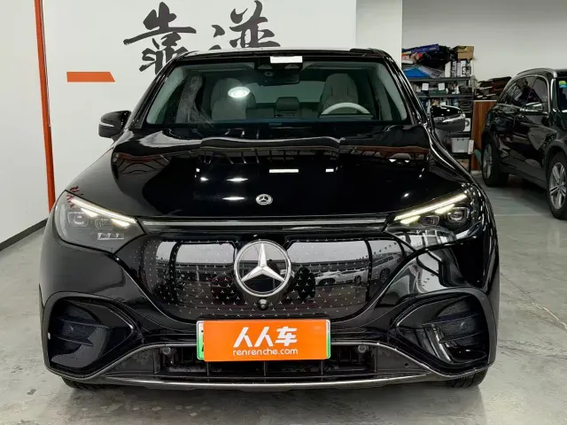 Mercedes-Benz Mercedes-Benz EQE SUV 2023 500 4MATIC — Фото автомобиля 2