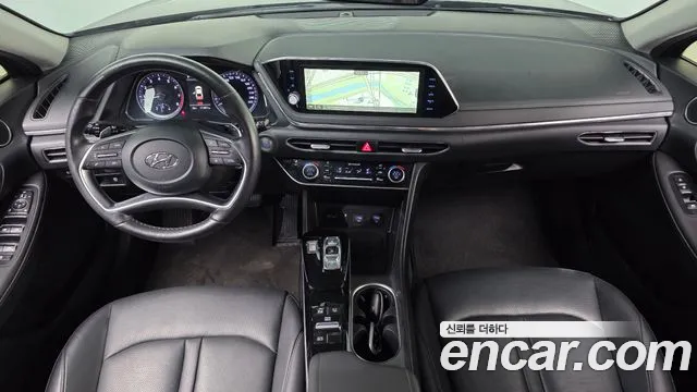 Hyundai Sonata Sonata (DN8) 2.0 LPG(Для маломобильных пассажиров) — Фото автомобиля 7