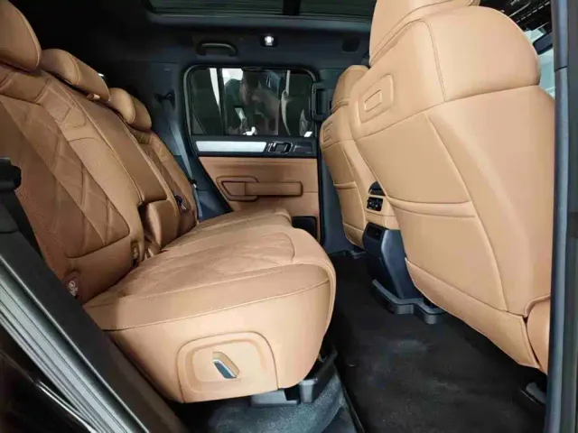 BYD FangChengBao Leopard 5 — Фото автомобиля 15