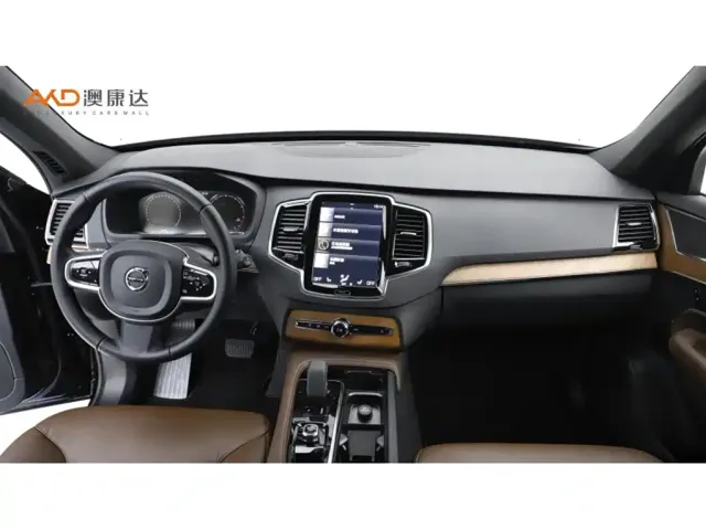 Volvo XC90 — Фото автомобиля 5