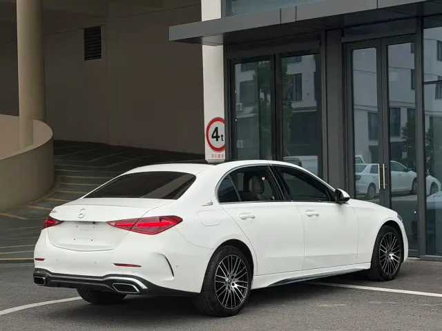 Mercedes-Benz C-Class — Фото автомобиля 12