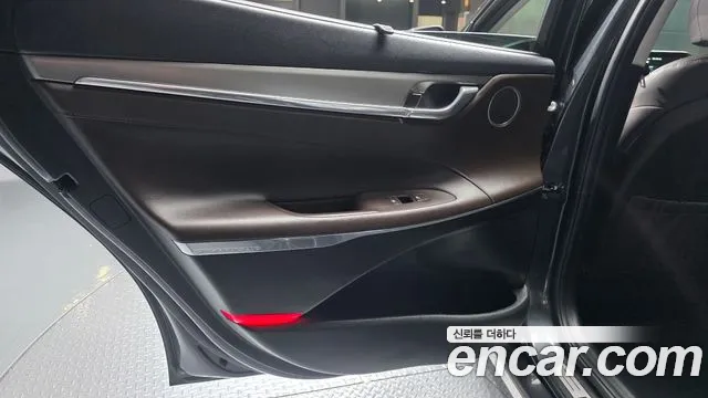 Hyundai Grandeur New — Фото автомобиля 14