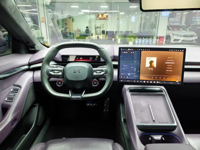 Xpeng P7 — Фото автомобиля 7