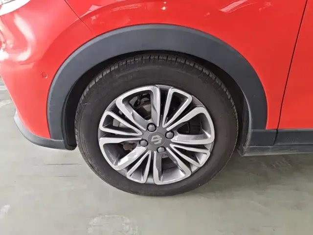Leapmotor T03 — Фото автомобиля 22