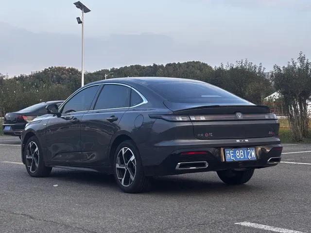 Changan Eado — Фото автомобиля 4