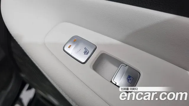 Hyundai Santafe Новый Santa Fe Бензин 2.5T 4WD — Фото автомобиля 29