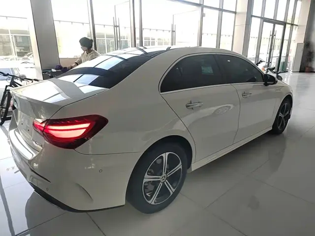 Mercedes-Benz A-Class — Фото автомобиля 6