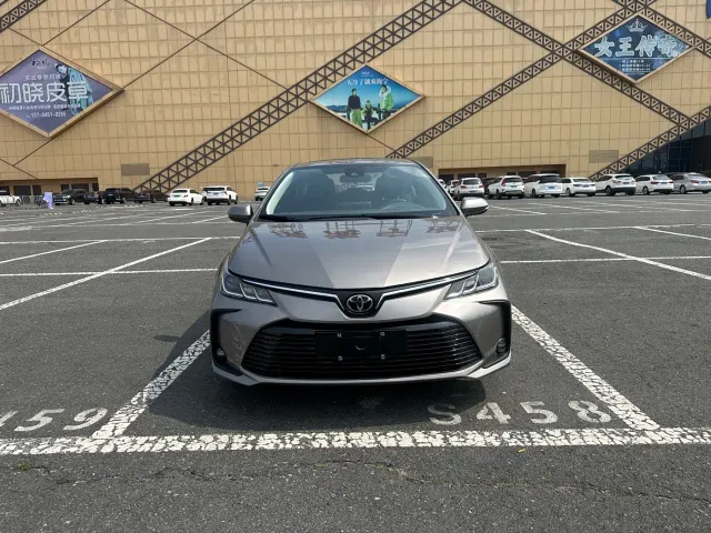 Toyota Corolla — Фото автомобиля 2