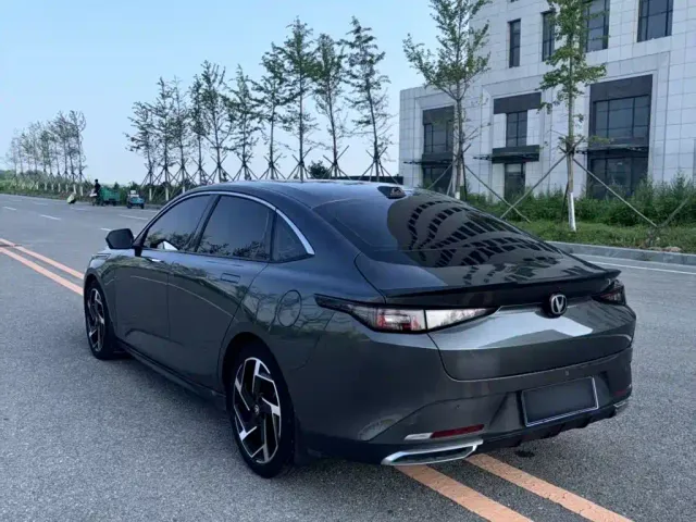 Changan Lamore — Фото автомобиля 7