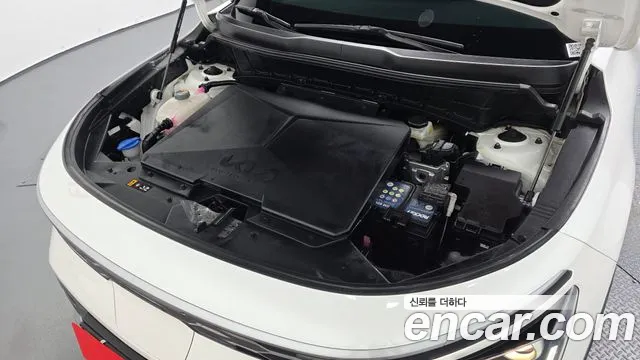 Kia Niro — Фото автомобиля 9
