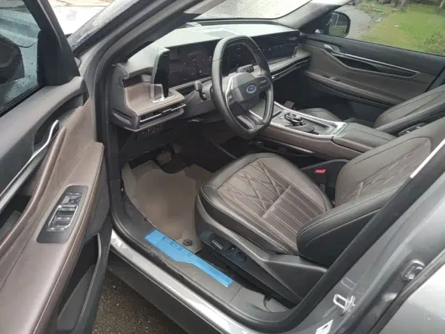 Ford Edge — Фото автомобиля 20