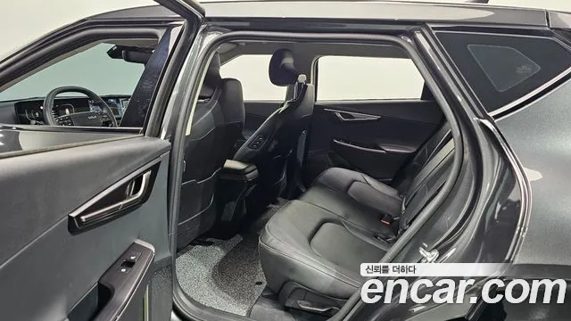 Kia EV6 — Фото автомобиля 11