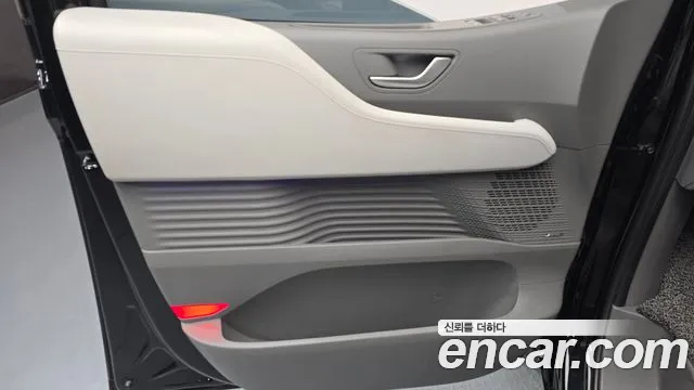 Hyundai Staria — Фото автомобиля 24
