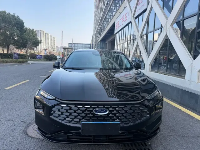 Ford Mondeo — Фото автомобиля 2