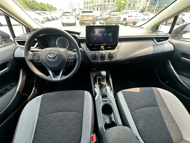 Toyota Corolla — Фото автомобиля 6