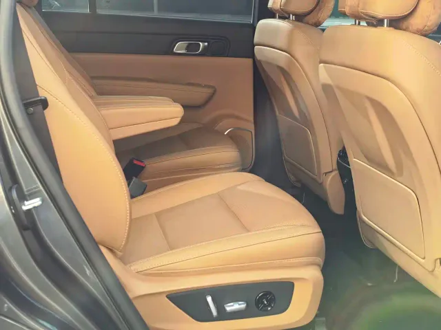 Li Auto ONE — Фото автомобиля 11