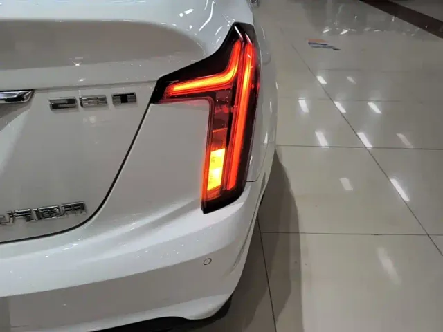 Cadillac CT5 — Фото автомобиля 7
