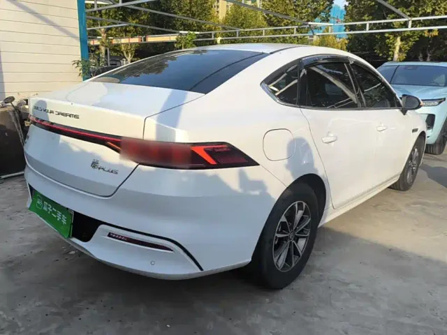 BYD Qin PLUS — Фото автомобиля 6