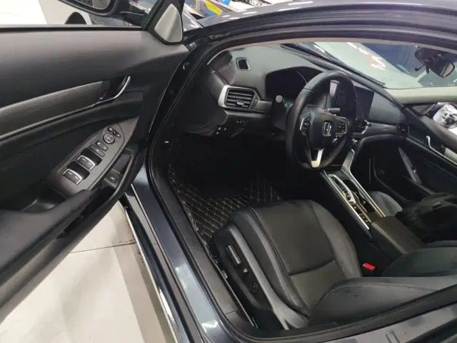 Honda Accord — Фото автомобиля 15
