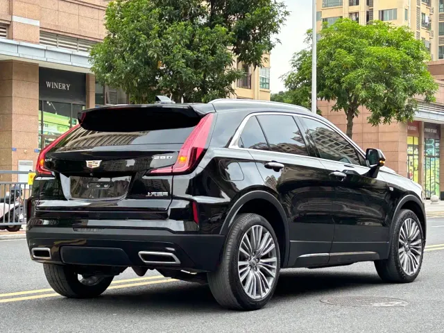 Cadillac XT4 — Фото автомобиля 4