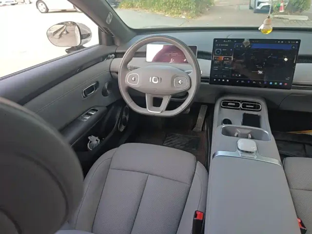 Changan Qiyuan A06 — Фото автомобиля 10