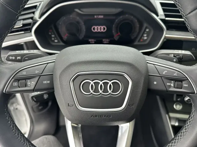 Audi Q3 — Фото автомобиля 14
