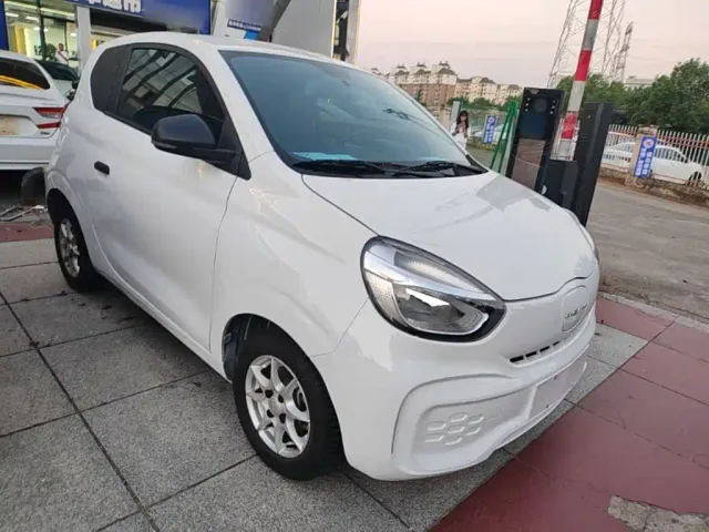 Roewe Clever — Фото автомобиля 3