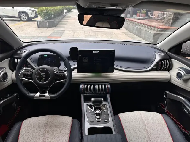 BYD Yuan PLUS — Фото автомобиля 10