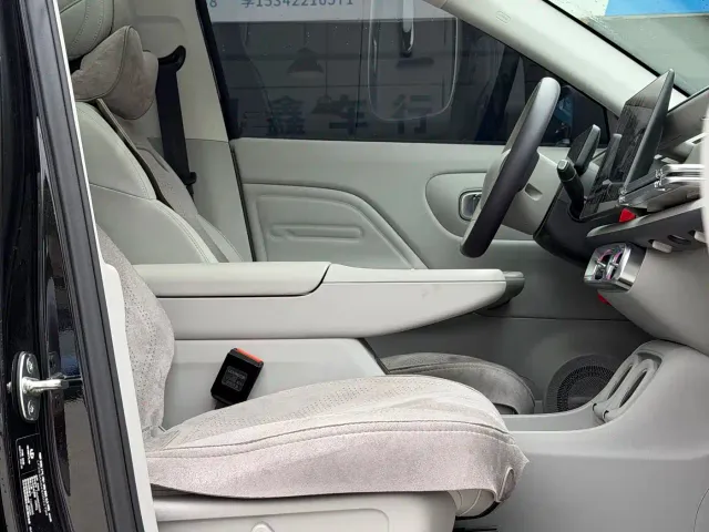 Leapmotor B10 — Фото автомобиля 7