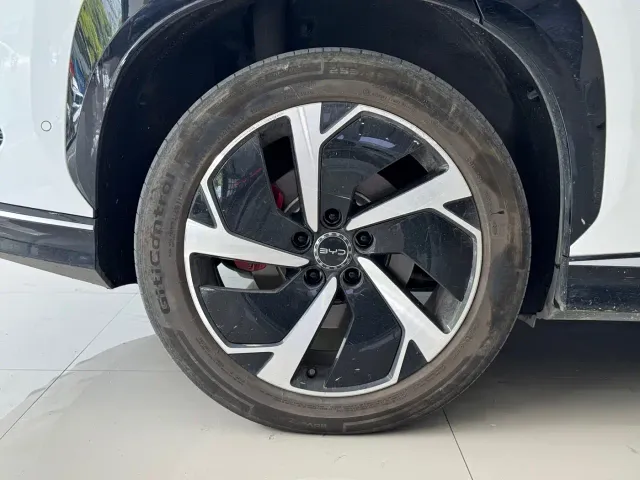 BYD Sealion 07 EV — Фото автомобиля 10