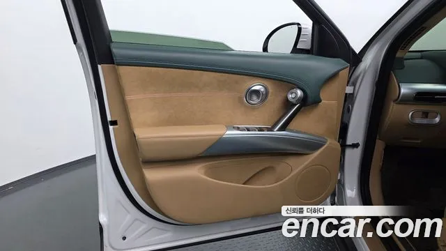 Genesis GV60 — Фото автомобиля 24