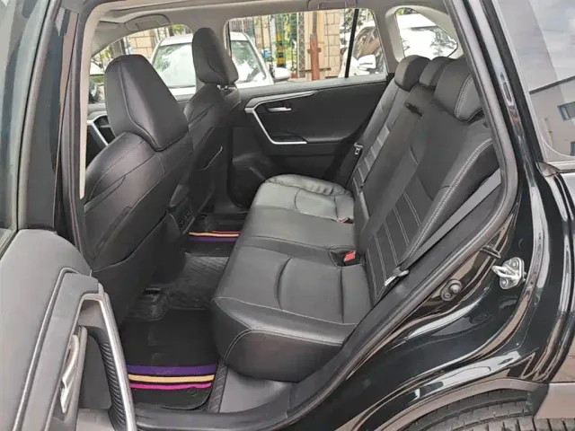 Toyota Wildlander — Фото автомобиля 16