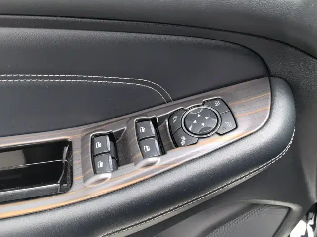Ford Edge — Фото автомобиля 9