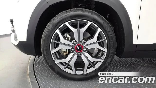 Kia Seltos — Фото автомобиля 5