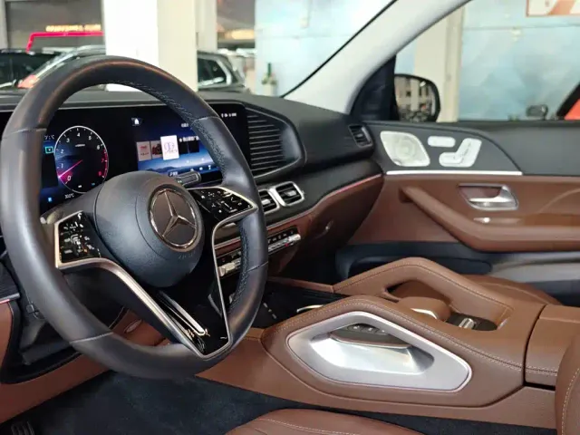 Mercedes-Benz GLE-Class — Фото автомобиля 15