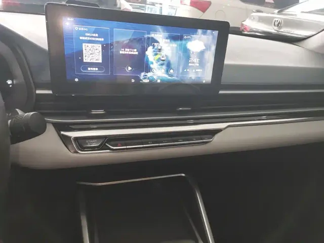 Geely Emgrand — Фото автомобиля 8