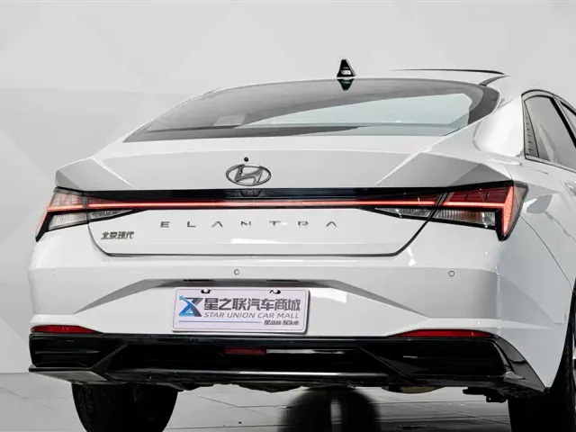 Hyundai Elantra — Фото автомобиля 7