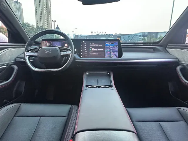 Xpeng P7 — Фото автомобиля 14
