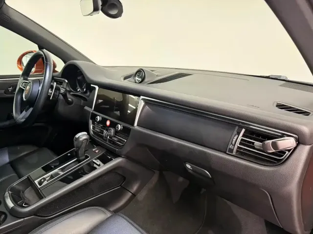Porsche Macan — Фото автомобиля 11