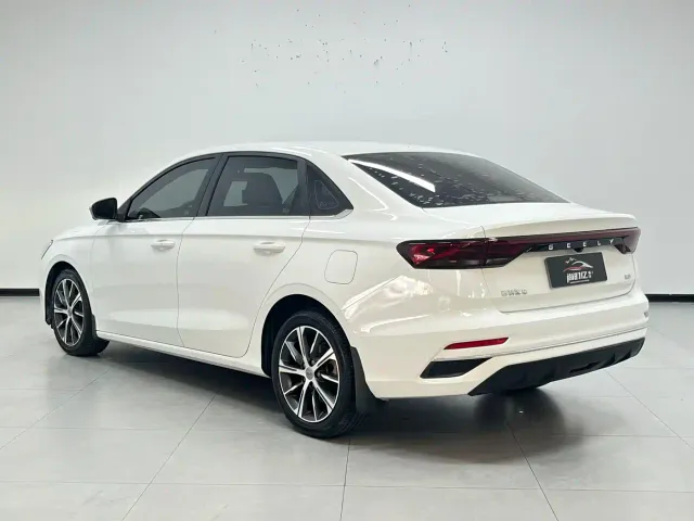 Geely Emgrand 2022 4th Generation 1.5L CVT Premium — Фото автомобиля 4