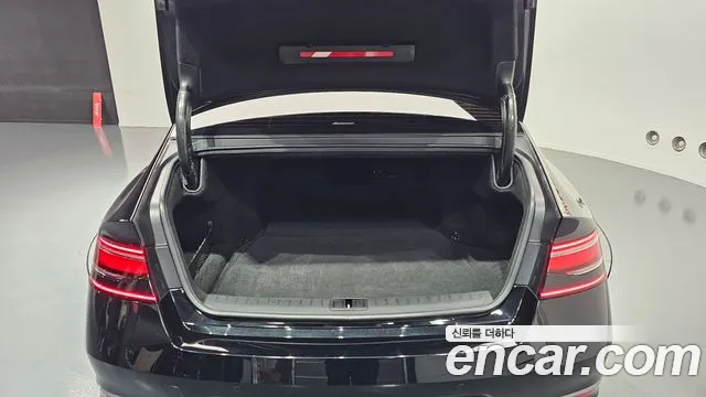Genesis G90 Бензин 3.5 турбо AWD — Фото автомобиля 25