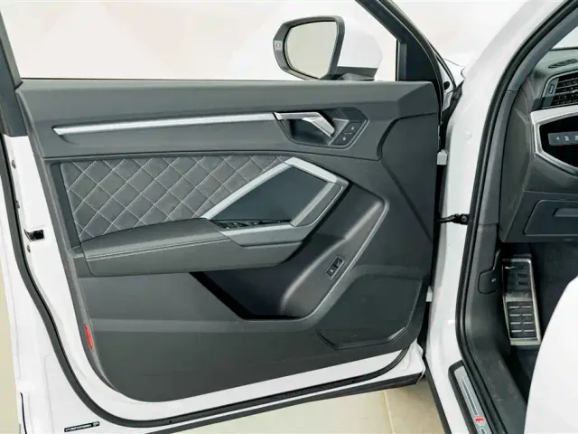 Audi Q3 — Фото автомобиля 16