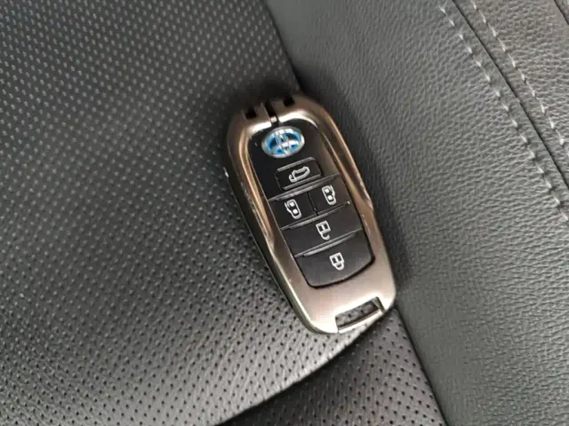 Toyota Sienna — Фото автомобиля 8