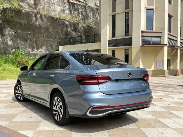 Volkswagen Lavida — Фото автомобиля 8