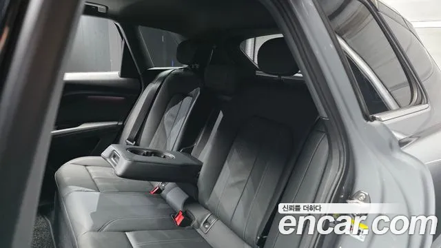 Audi Q4 e-tron F4 — Фото автомобиля 18
