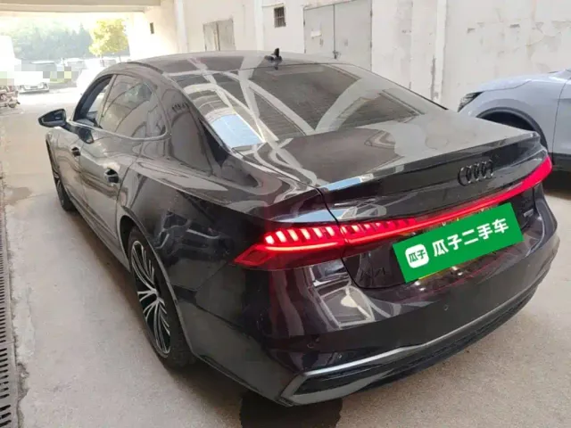 Audi A7L — Фото автомобиля 4