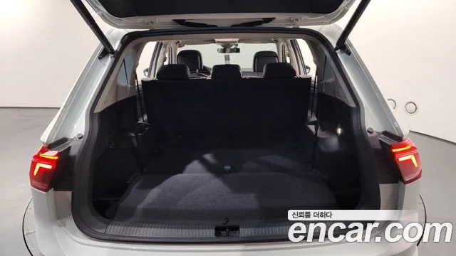 Volkswagen Tiguan — Фото автомобиля 20